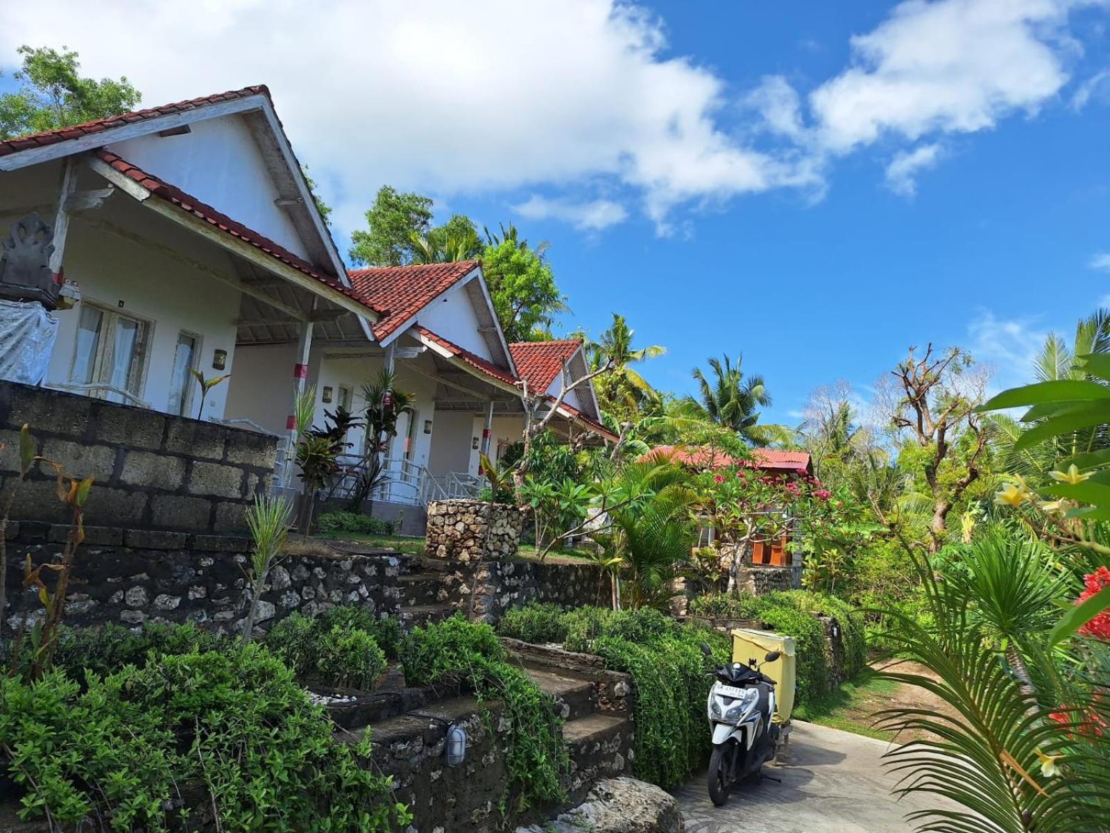 La Colina Bungalow Hotel Toyapakeh Ngoại thất bức ảnh